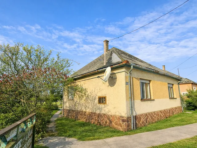 Eladó ház Kocsola 100 nm