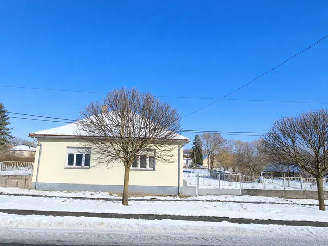 Eladó ház Szakcs 90 nm