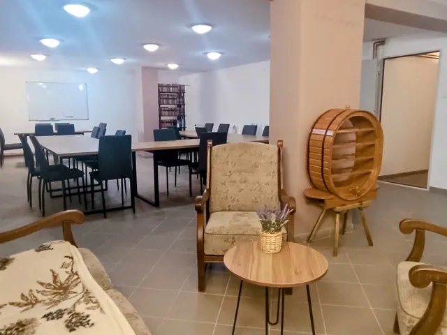 Eladó kereskedelmi és ipari ingatlan Dombóvár 100 nm