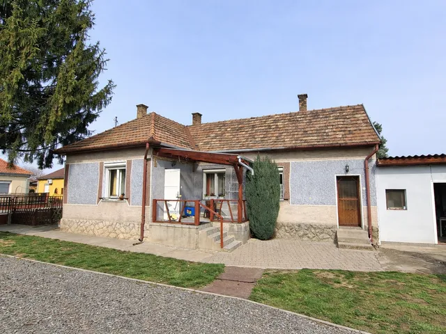 Eladó ház Dombóvár, Újdombóvár, kISFAL 60 nm