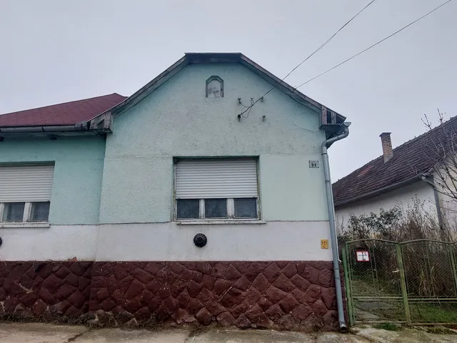 Eladó ház Kocsola 100 nm