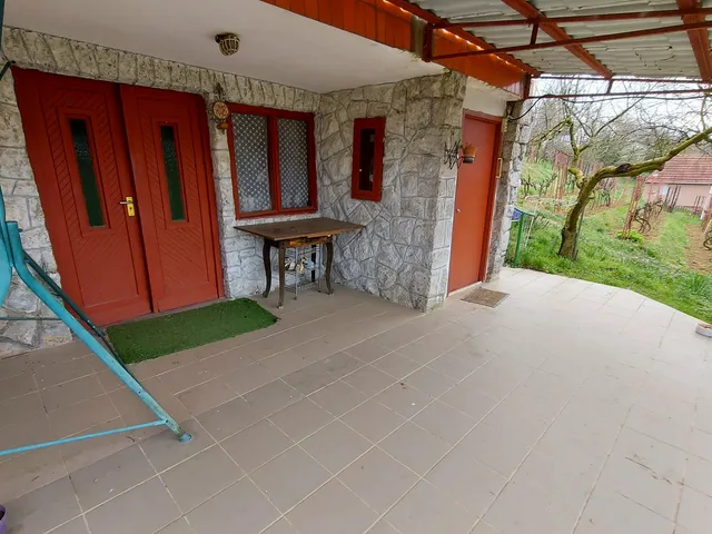 Eladó mezőgazdasági ingatlan Dombóvár, szőlőhegy 40 nm