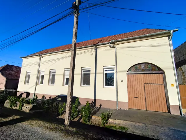 Eladó ház Dombóvár, Erzsébet utca 105 nm