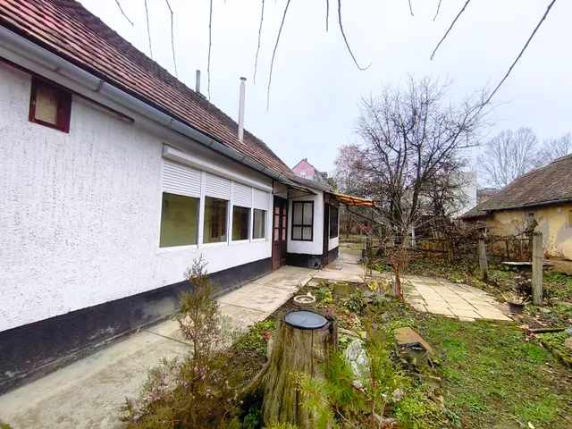 Eladó ház Dombóvár, Zrínyi utca 68 nm