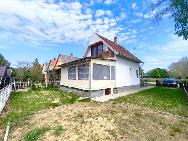 Eladó nyaraló Dombóvár, Gunarasfürdő, Hableány 56 nm