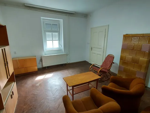 Eladó lakás Dombóvár, Szuhajdomb, Vasutsor 10 60 nm
