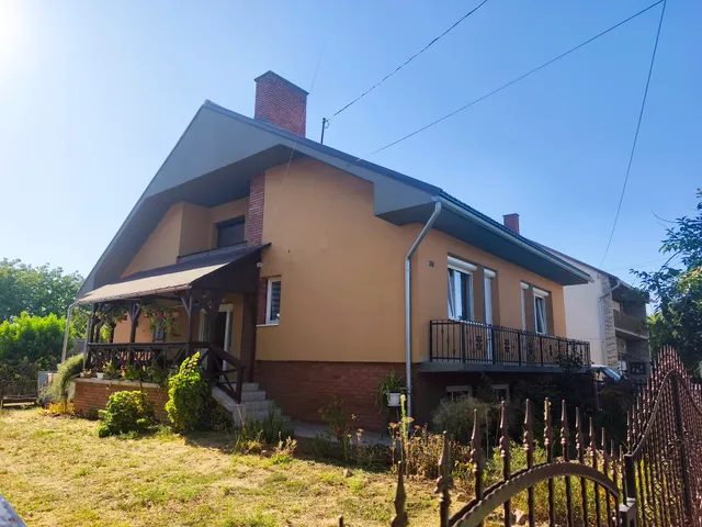Eladó ház Dombóvár, Újdombóvár 132 nm