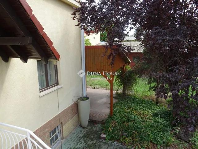 Eladó ház Budapest X. kerület 405 nm