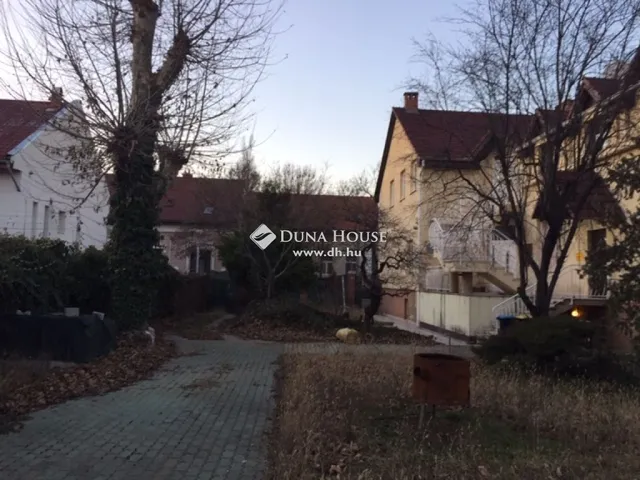 Eladó ház Budapest X. kerület 405 nm