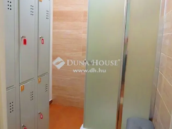 Eladó kereskedelmi és ipari ingatlan Budapest XIII. kerület, Angyalföld 162 nm