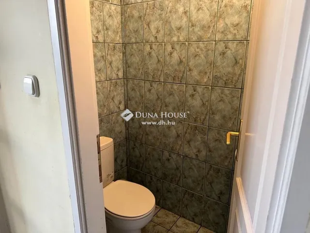 Eladó ház Budapest XVIII. kerület, Almáskert 424 nm