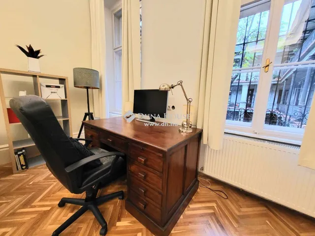 Eladó lakás Budapest VI. kerület, Diplomatanegyed 105 nm