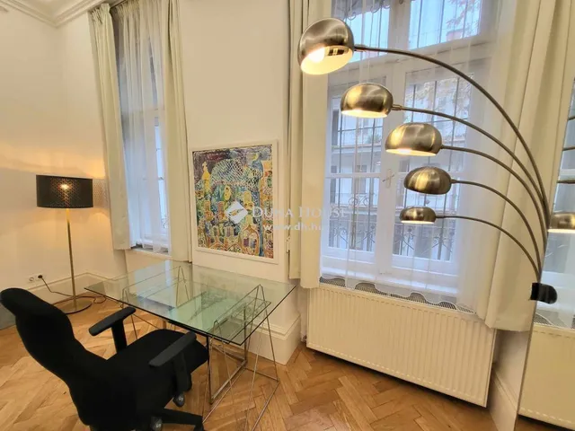 Eladó lakás Budapest VI. kerület, Diplomatanegyed 105 nm