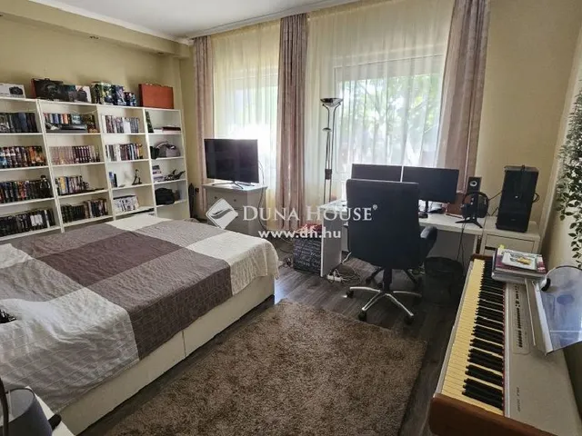 Eladó ház Budapest XVIII. kerület, Pestszentimre közp. 300 nm