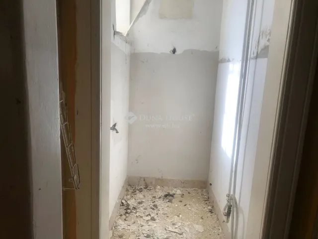 Eladó ház Budapest X. kerület 651 nm