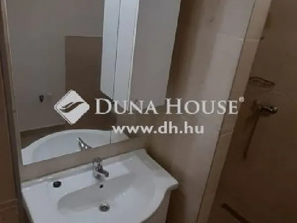 Eladó ház Fót 244 nm