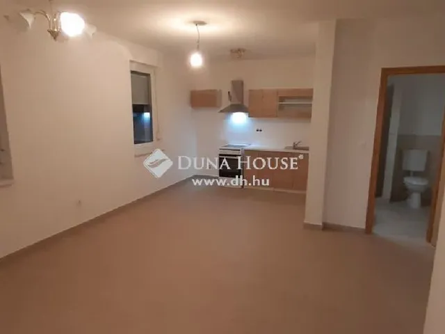 Eladó ház Fót 244 nm