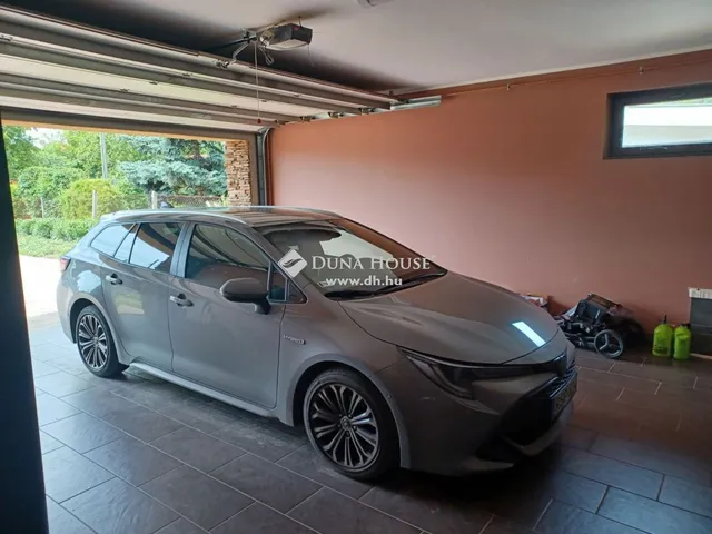 Eladó ház Kerepes 241 nm