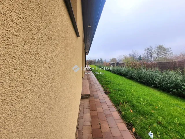 Eladó ház Kerepes 241 nm