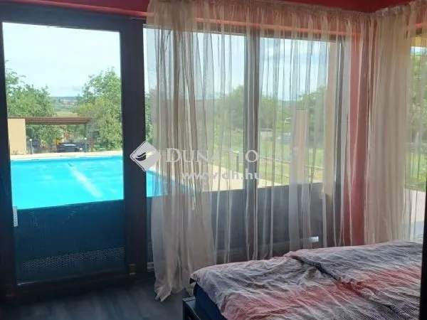 Eladó ház Kerepes 241 nm