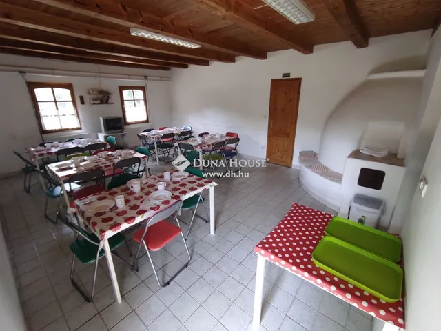 Eladó ház Kemence 950 nm