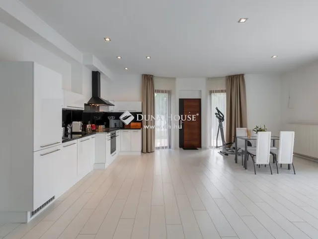 Eladó ház Göd 750 nm