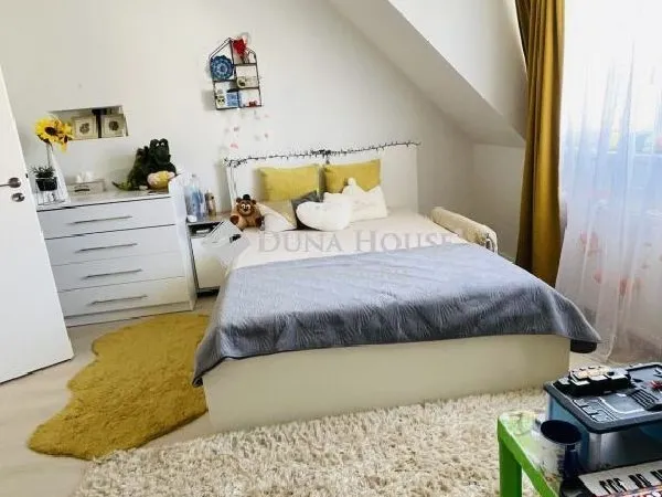 Eladó ház Budapest X. kerület, Újhegy 180 nm