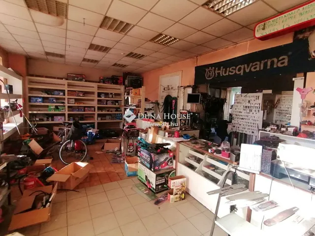 Eladó kereskedelmi és ipari ingatlan Budapest XVII. kerület 150 nm