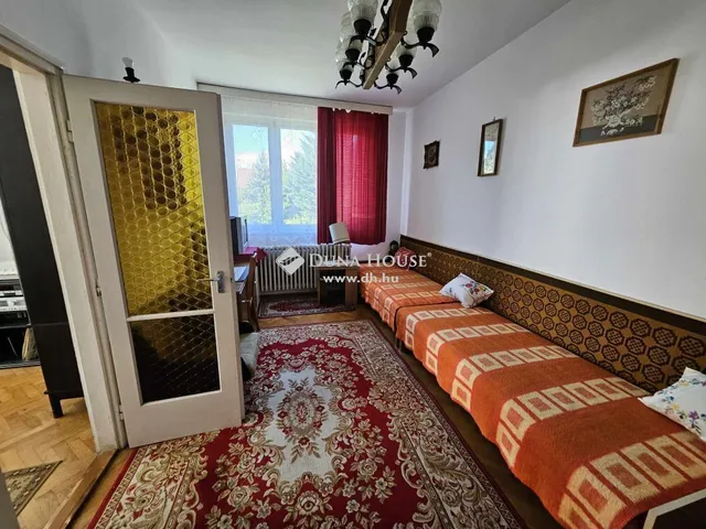 Eladó ház Fót 279 nm