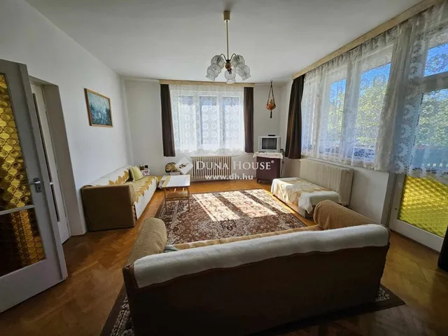 Eladó ház Fót 279 nm