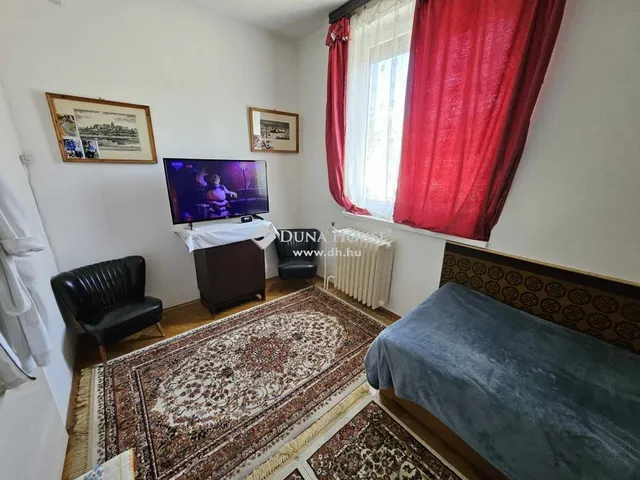 Eladó ház Fót 279 nm