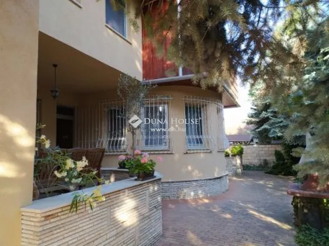 Eladó ház Érd 520 nm