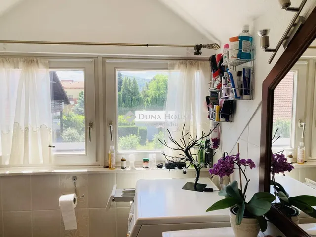 Eladó ház Budapest II. kerület, Máriaremete 169 nm