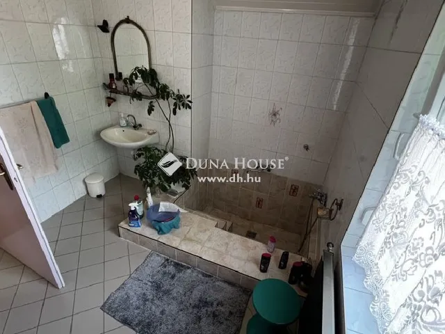 Eladó ház Budapest XVII. kerület, Rákoscsaba 214 nm