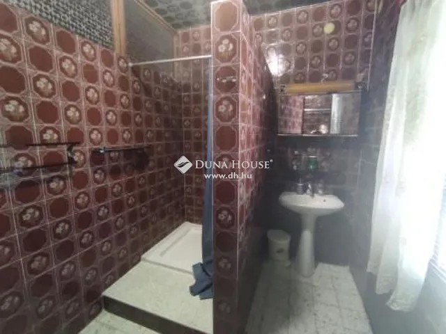 Eladó ház Érd 520 nm