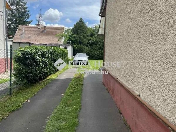 Eladó ház Budapest XIV. kerület, Alsórákos 229 nm