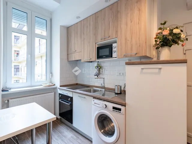 Eladó lakás Budapest IX. kerület, Belső Ferencváros 121 nm