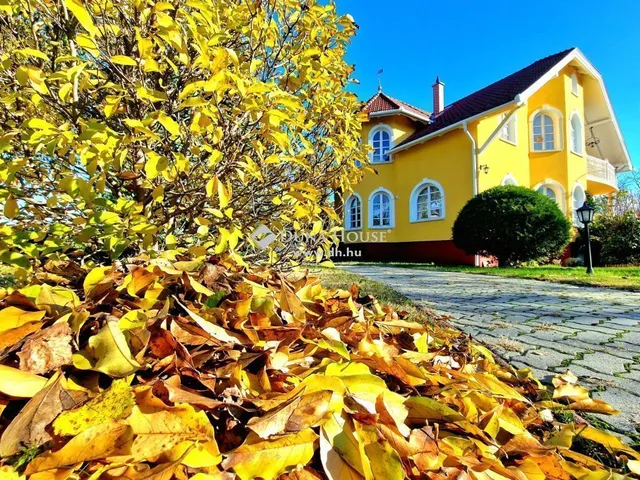 Eladó ház Gyömrő 340 nm