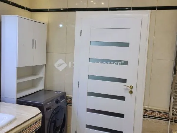 Eladó ház Budapest XV. kerület 320 nm