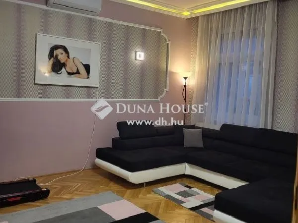 Eladó ház Budapest XV. kerület 320 nm