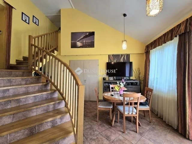 Eladó ház Budapest XVII. kerület 270 nm