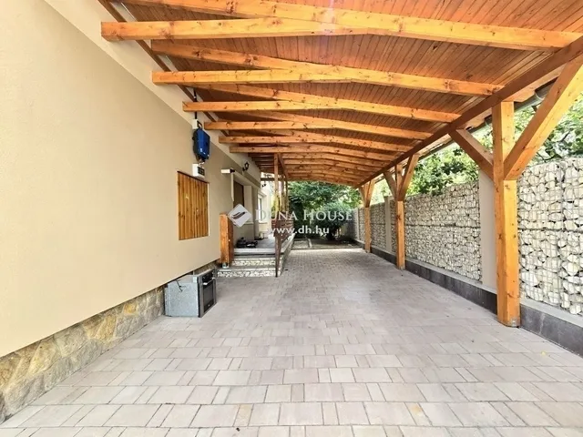 Eladó ház Budapest XVII. kerület 270 nm