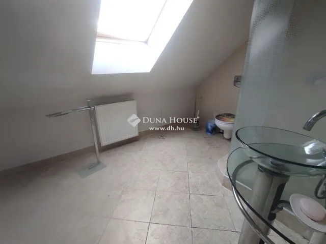 Eladó ház Budapest II. kerület 235 nm