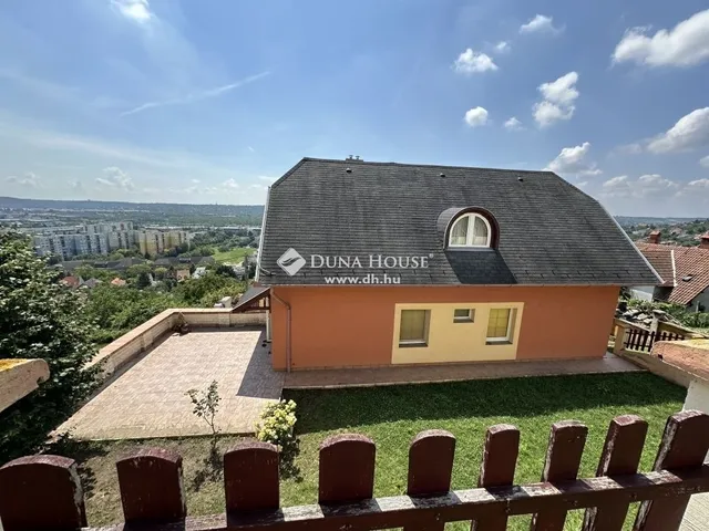 Eladó ház Budaörs 390 nm