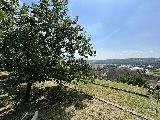 Eladó ház Budaörs 390 nm