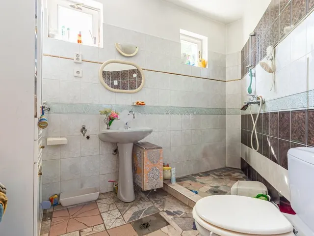 Eladó ház Budapest XVI. kerület 316 nm