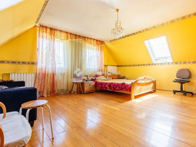 Eladó ház Budapest XVI. kerület 316 nm