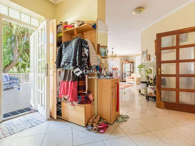 Eladó ház Budapest XVI. kerület 316 nm