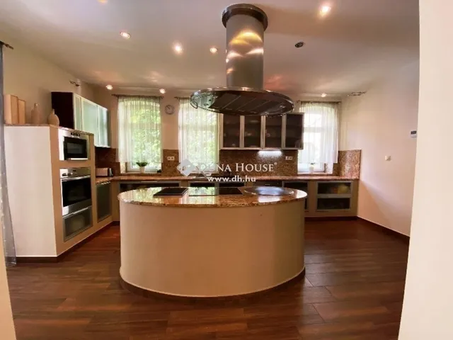 Eladó ház Göd 426 nm