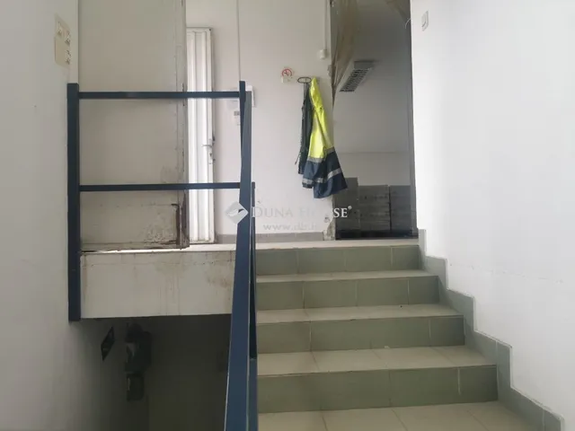 Eladó kereskedelmi és ipari ingatlan Vecsés 685 nm